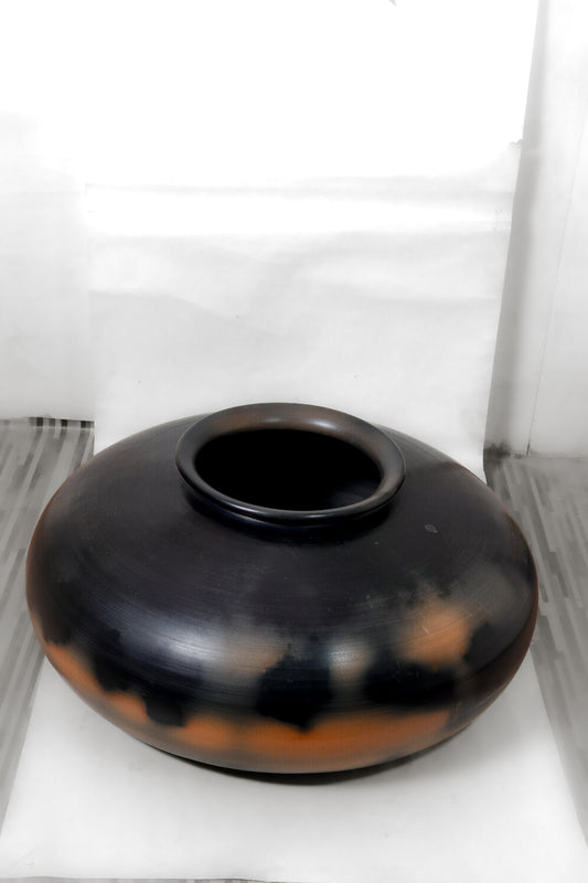 Ember Horizon Vessel