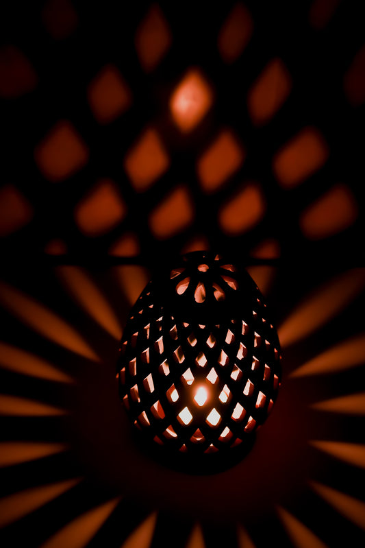 Earthen Glow T-Light – Diamond Cut Design