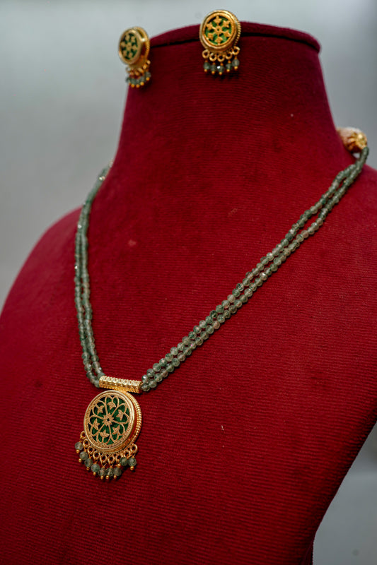 Emerald Blossom Thewa Pendant Set