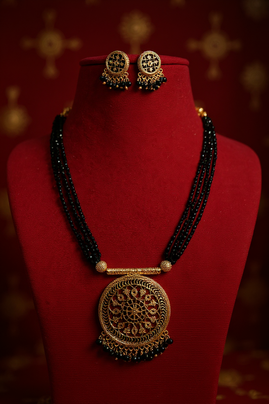 Anaar – Thewa Garnet Glass Pendant Set