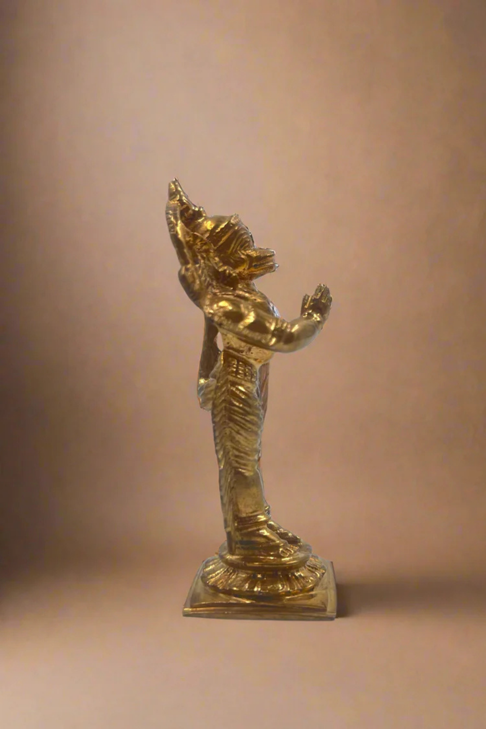 Prarthana Hanuman (The devoted one in eternal prayer)