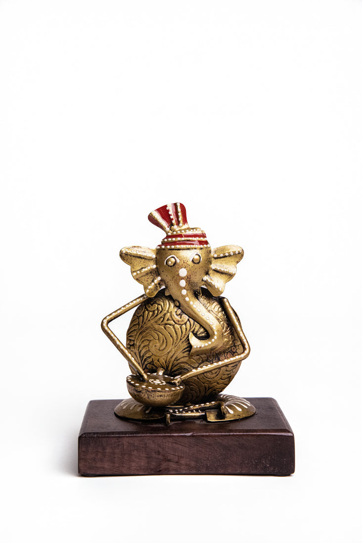 Royal Rhythm: Dhokra Art Ganesha Musician | Handcrafted Tribal Brass Idol