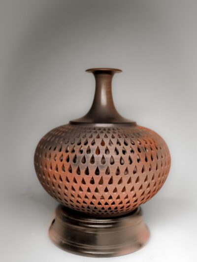 Round Neck Teardrop Cut Lantern