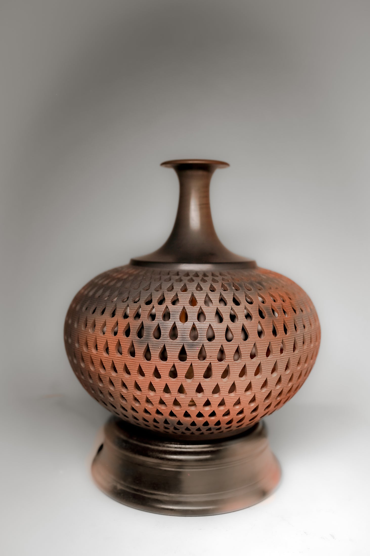 Round Neck Teardrop Cut Lantern