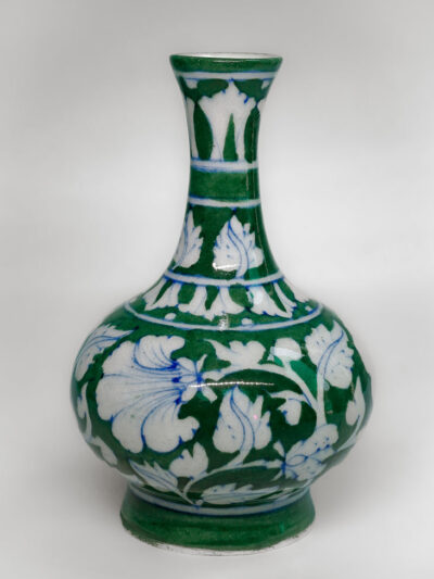 Emerald Vine Home Decor Elegant Vase