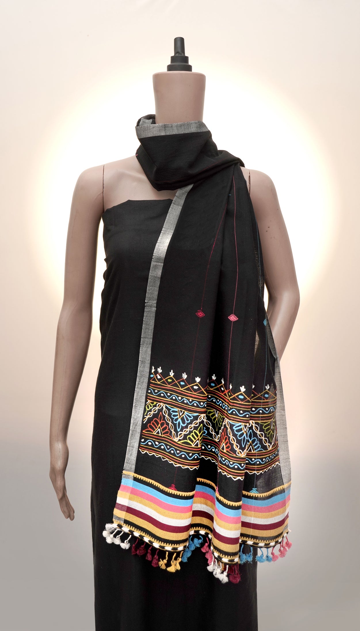 Rogan Midnight Rhythms | Handcrafted Woolen Stall