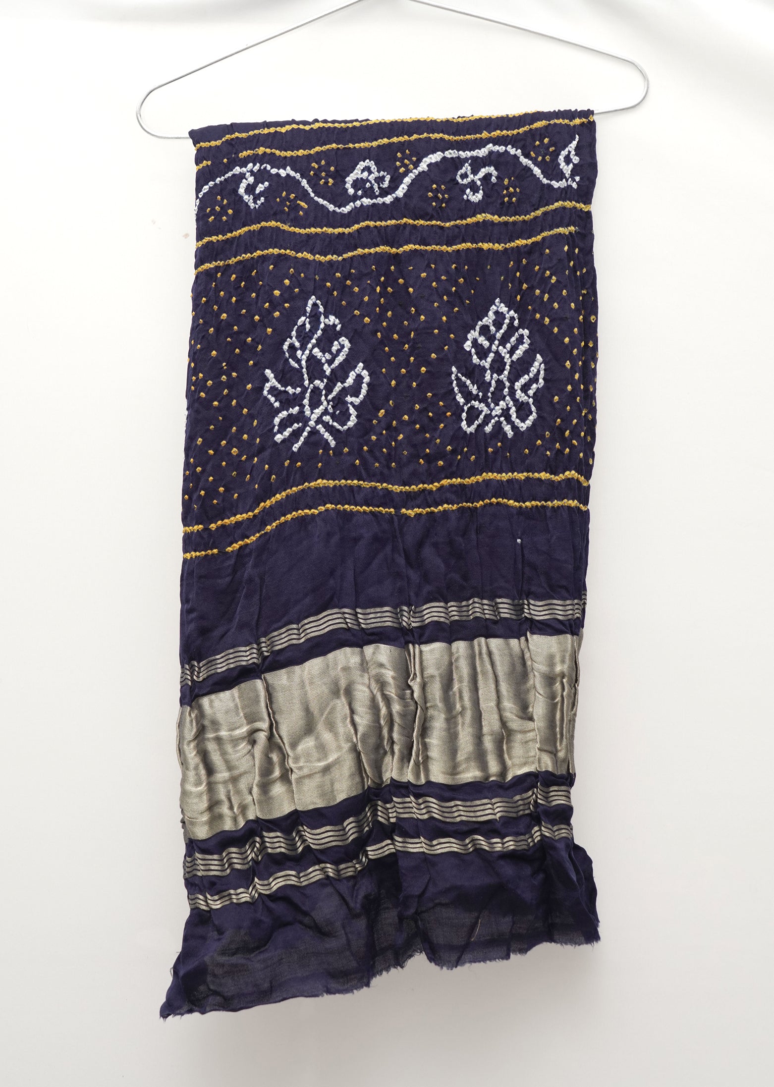 Neel Padma | Elegant Handcrafted Bandhani Dupatta