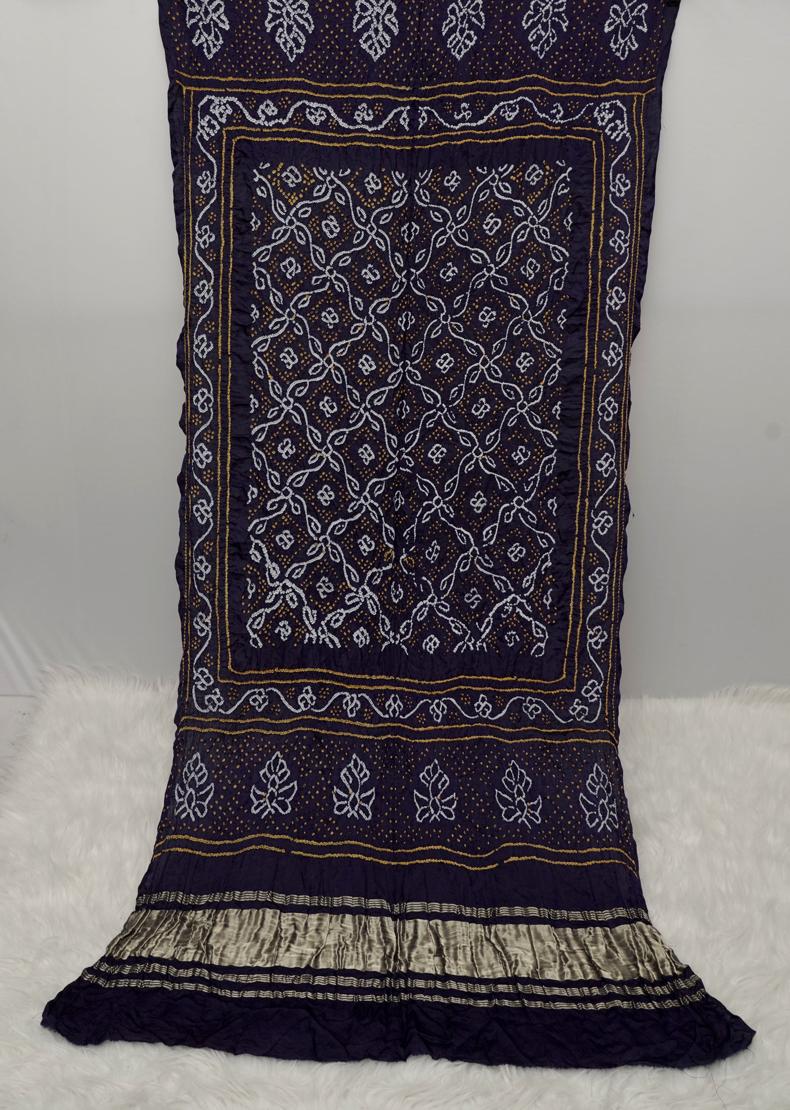 Neel Padma | Elegant Handcrafted Bandhani Dupatta