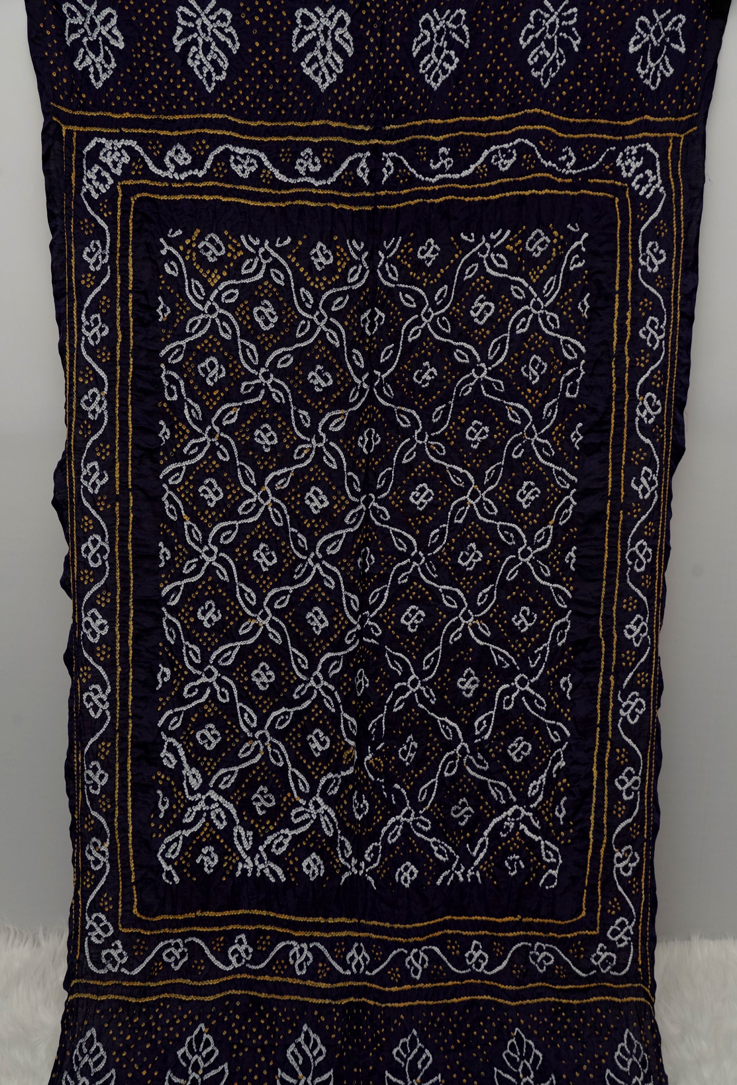 Neel Padma | Elegant Handcrafted Bandhani Dupatta