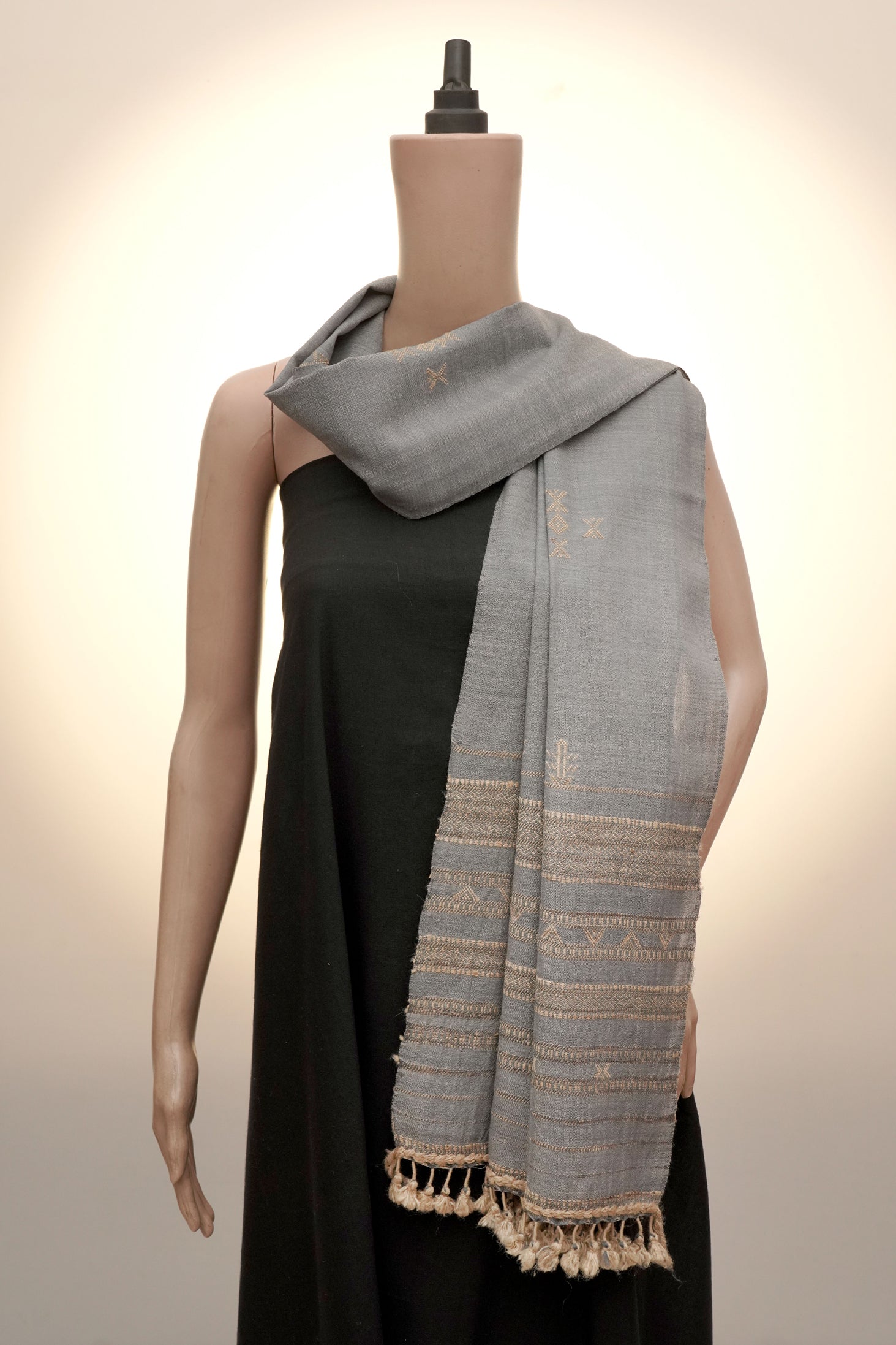 Sand Dune | Wool Mirrorwork Handwoven Kutch Stall