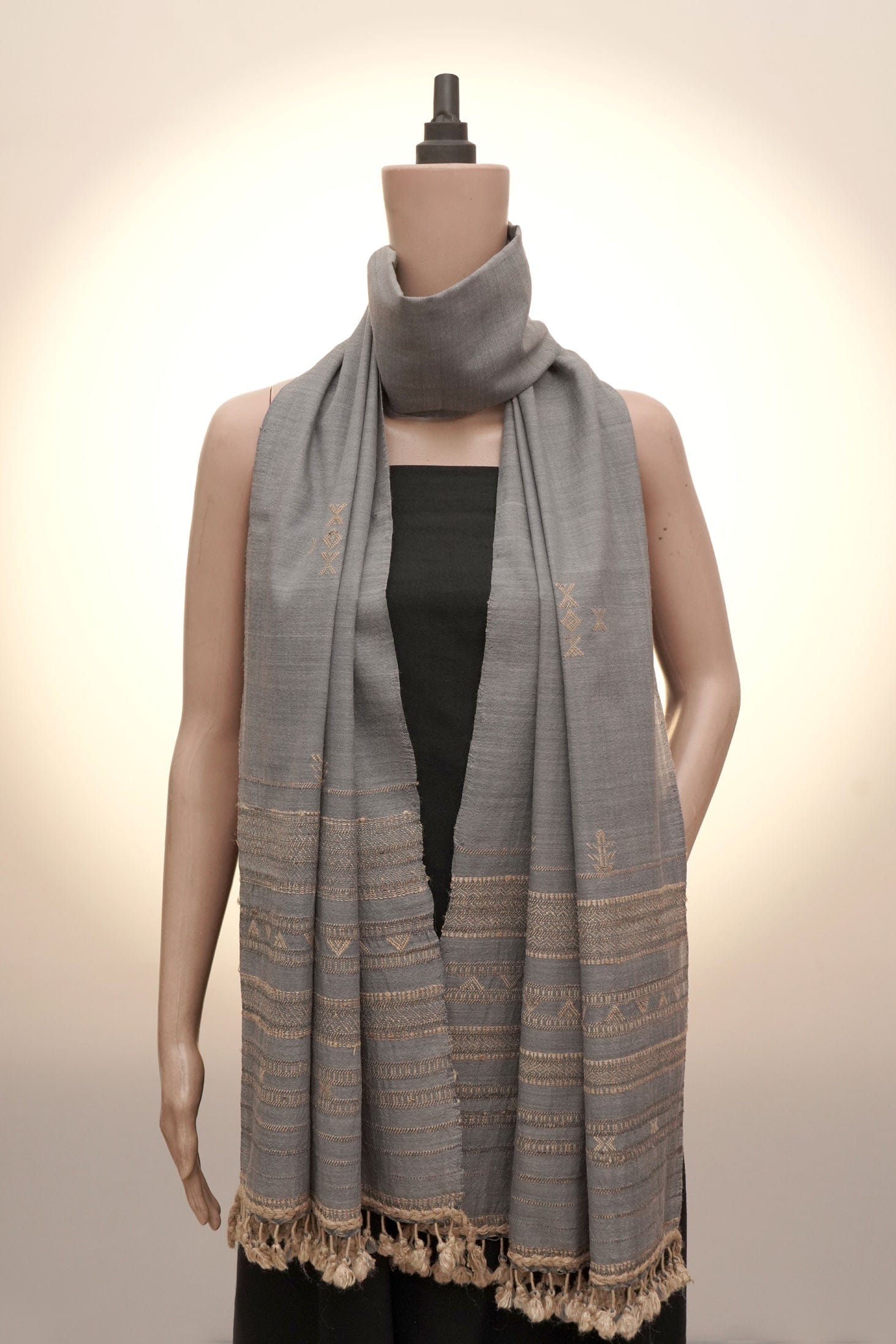 Sand Dune | Wool Mirrorwork Handwoven Kutch Stall