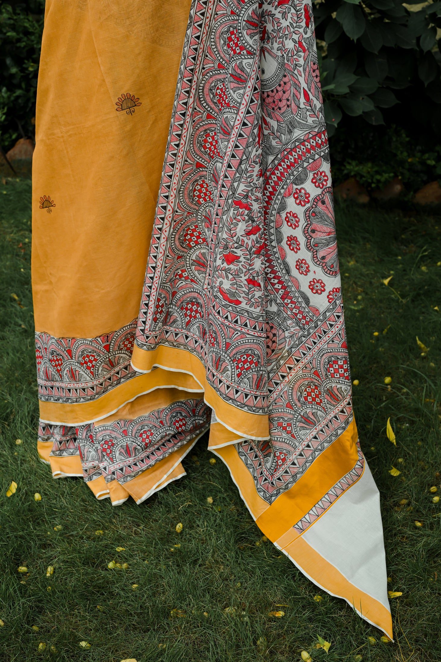Golden Horizon Madhubani Saree | Handpainted Fish & Floral Khadi Silk