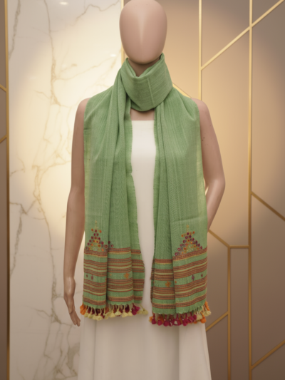 Spark of Verdant | Handwoven Kutch Wool Mirrorwork Stall