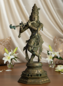 Natwar Krishna (The graceful flute-player of Vrindavan)