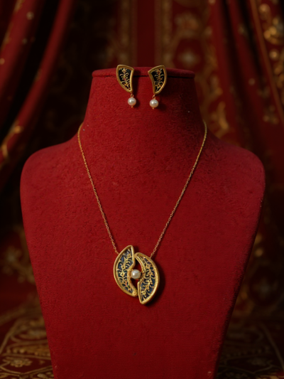 Zehraan Thewa Royal Panel Necklace – Handcrafted Jewellry